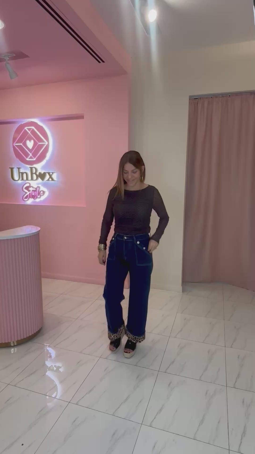 Uma Straight Jeans w/Leopard Detail